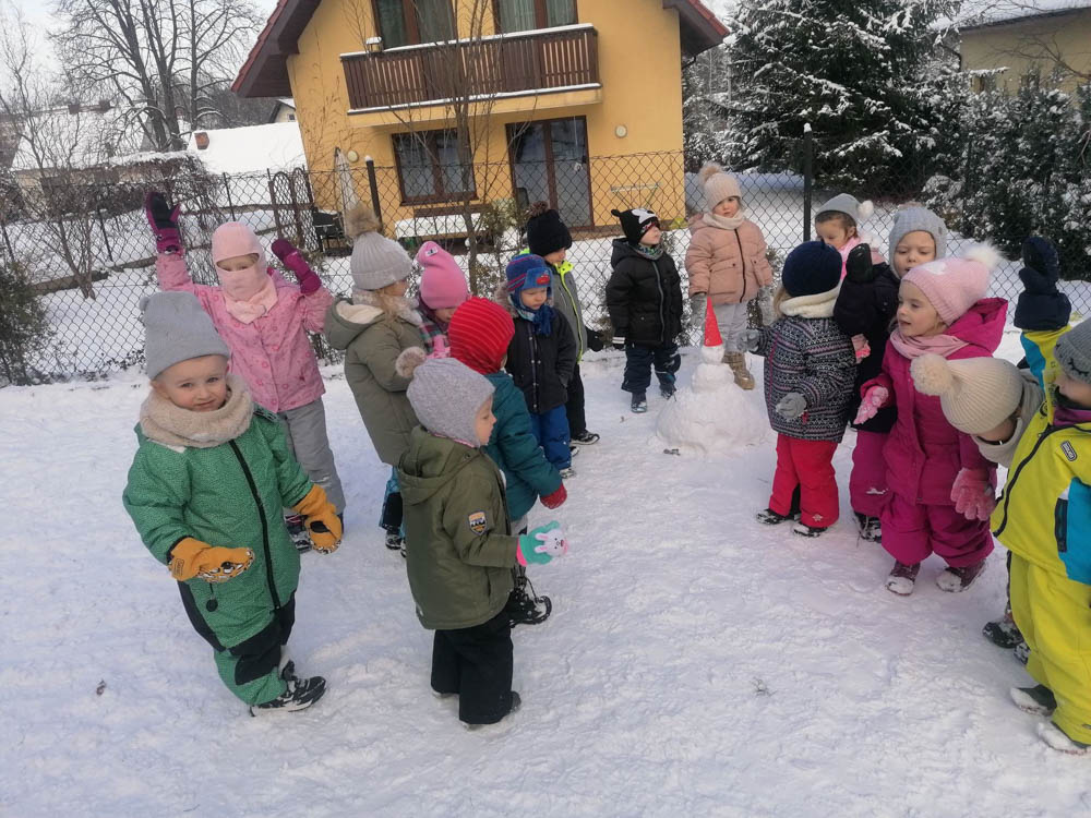 Przedszkole Puchatkowo Kraków i Wieliczka Zabawy na śniegu gr Kubusie (20 of 21)